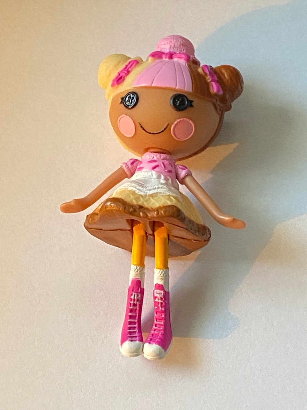 Lalaloopsy Mini Scoop Waffle Cone Doll